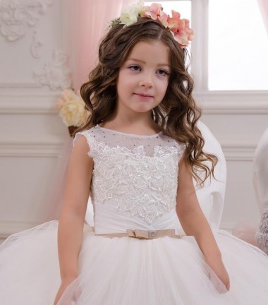 Ivory Ball Gown Bateau Neck Chapel Train Sleeveless Flower Girl Dress UK